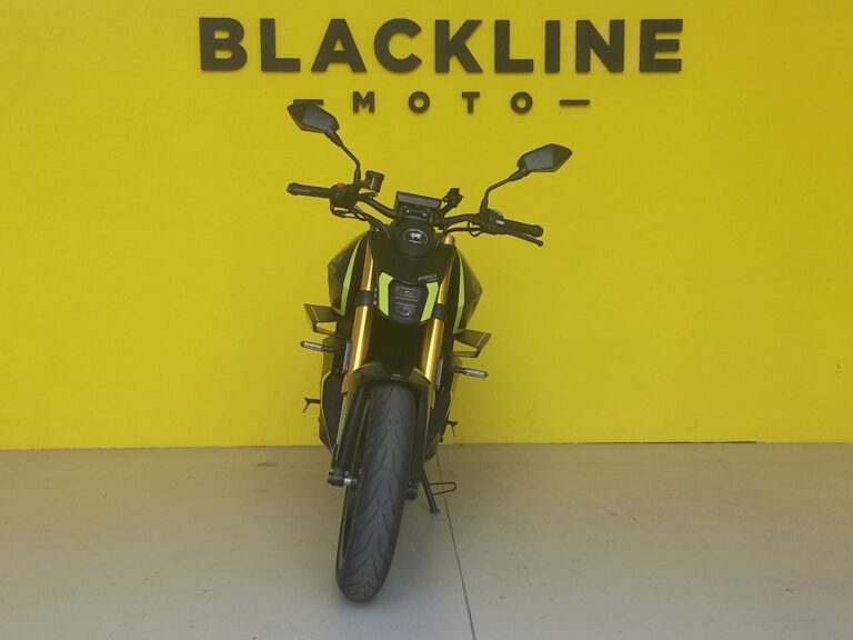 blacklinemoto-brixton-crossfire-125-2023-nero-argento-fronte