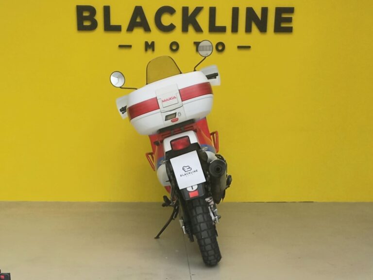 blacklinemoto-honda-XRV-750-africa-twin-1991-biancorossoblu-posteriore