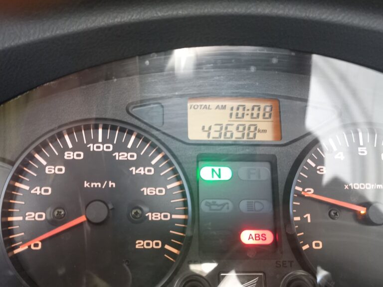 blacklinemoto-honda-deauville-700-2006-grigio-km