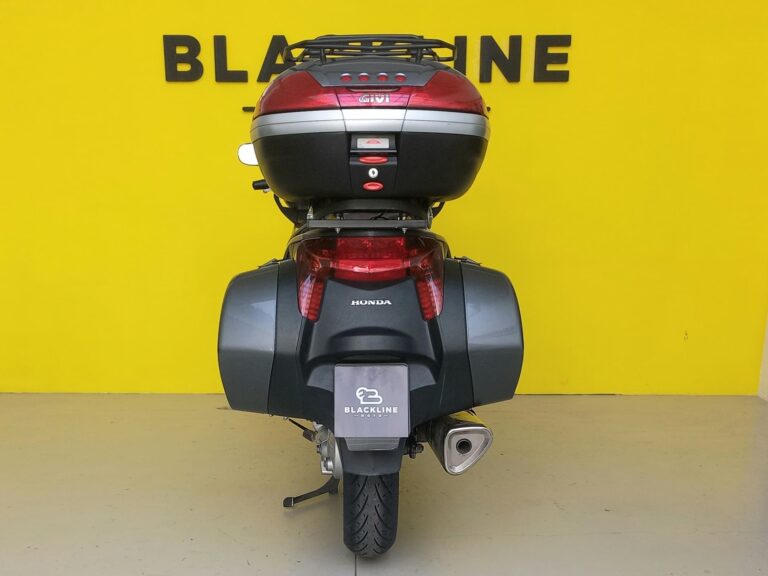 blacklinemoto-honda-deauville-700-2006-grigio-retro