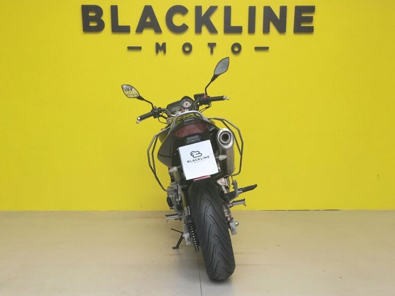blacklinemoto-honda-hornet-600-2007-nero-posteriore