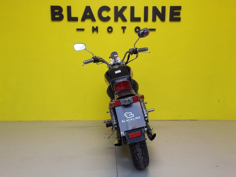 blacklinemoto-honda-rebel-250-1996-nero-posteriore