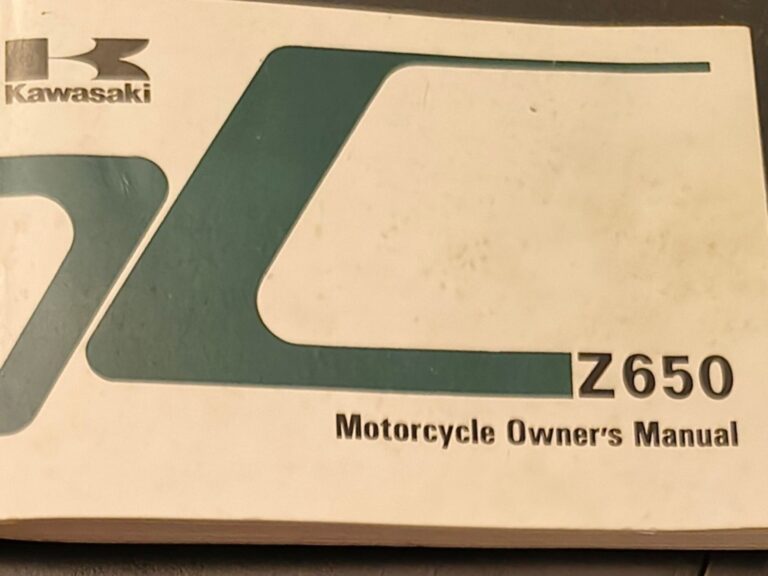 blacklinemoto-kawasaki-650-1984-rosso-libretto