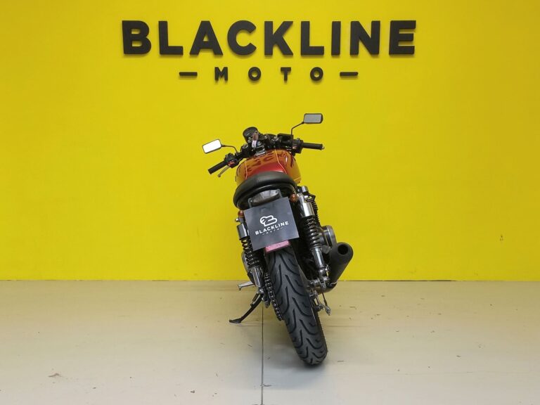 blacklinemoto-kawasaki-650-1984-rosso-posteriore