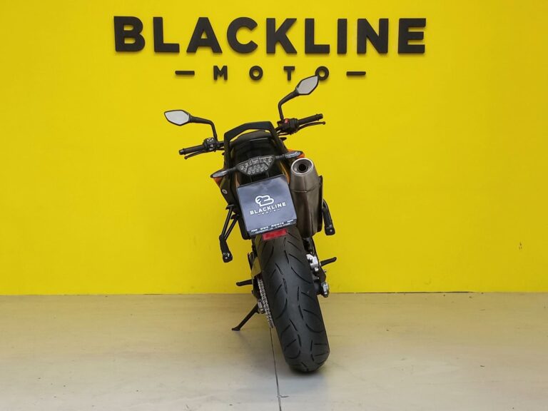 blacklinemoto-ktm-790-duke-2020-nero-arancione-posteriore