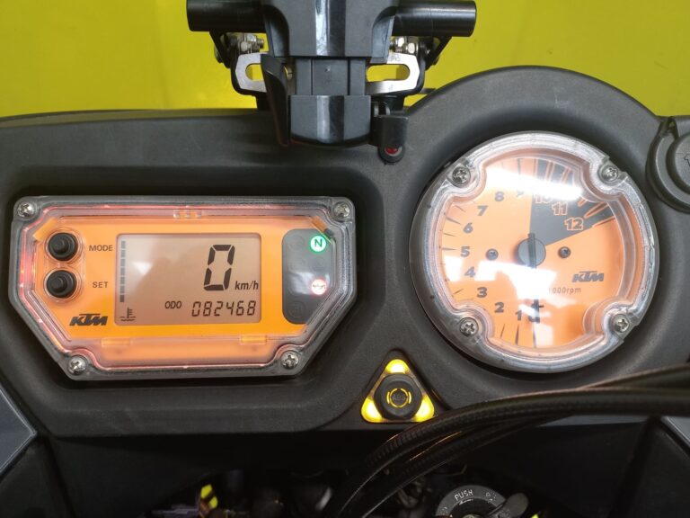 blacklinemoto-ktm-990-adventure-2008-grigio-cruscotto