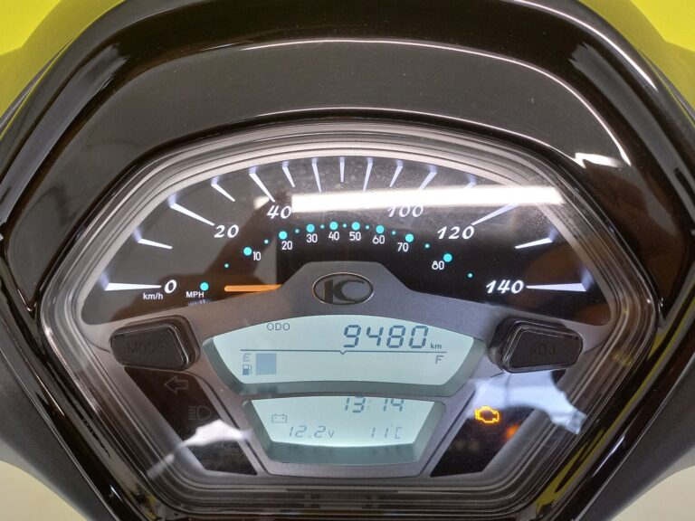 blacklinemoto-kymco-like-S-125-2022-nero-cruscotto