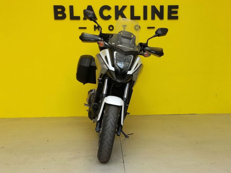 blacklinemoto-nc750x-dct-2027-bianco-nero-frontale