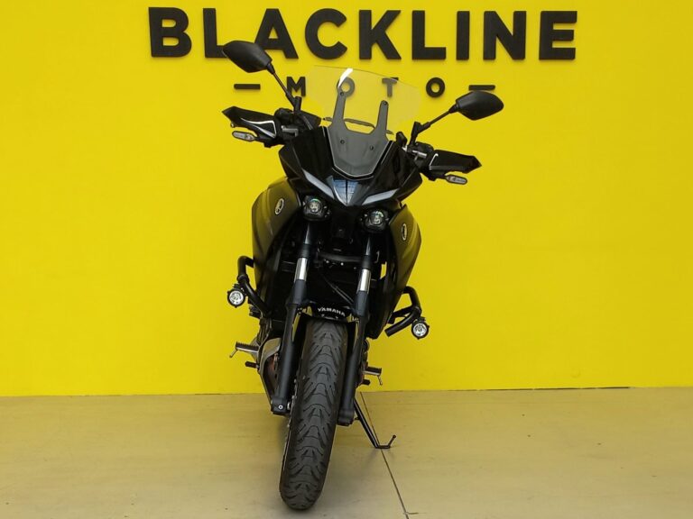 blacklinemoto-yamaha-tracer-7-2024-nero-frontale